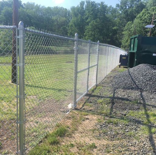 Need Fence staining in Norristown, PA? Find 3 experts here! - Updated ...